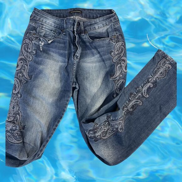 Le Lis Blanc Embroidered Blue Jeans , Size S (US) - 38( Brasil) -Blue - Picture 1 of 5
